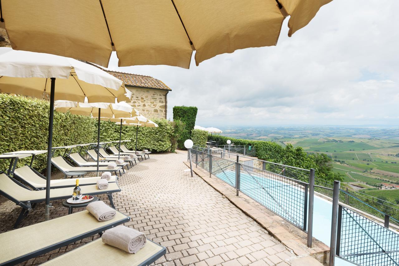 Hotel Dei Capitani Montalcino Exterior photo