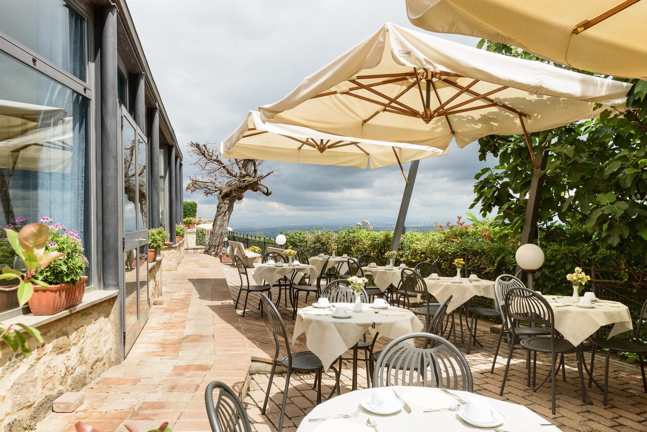 Hotel Dei Capitani Montalcino Exterior photo